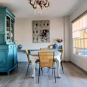 Apartment Sun And Chic