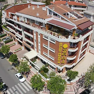 https://apartaments-geminis.catalonia-hotels.com